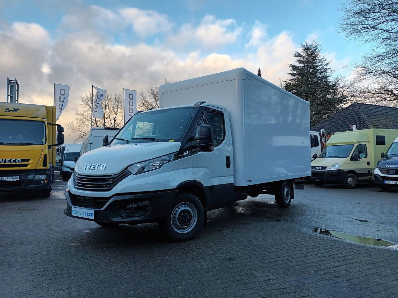 Iveco Daily 35S16HA8 Koffer LBW, Automatik,3x am Lager - Carrinha de contentor: foto 1 Iveco Daily 35S16HA8 Koffer LBW, Automatik,3x am Lager - Carrinha de contentor: foto 1