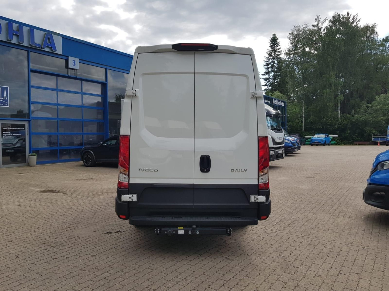 Iveco Daily 35S18HA8 V 3520L mit AHK, Rückfahrkamer... - Furgão: foto 4 Iveco Daily 35S18HA8 V 3520L mit AHK, Rückfahrkamer... - Furgão: foto 4