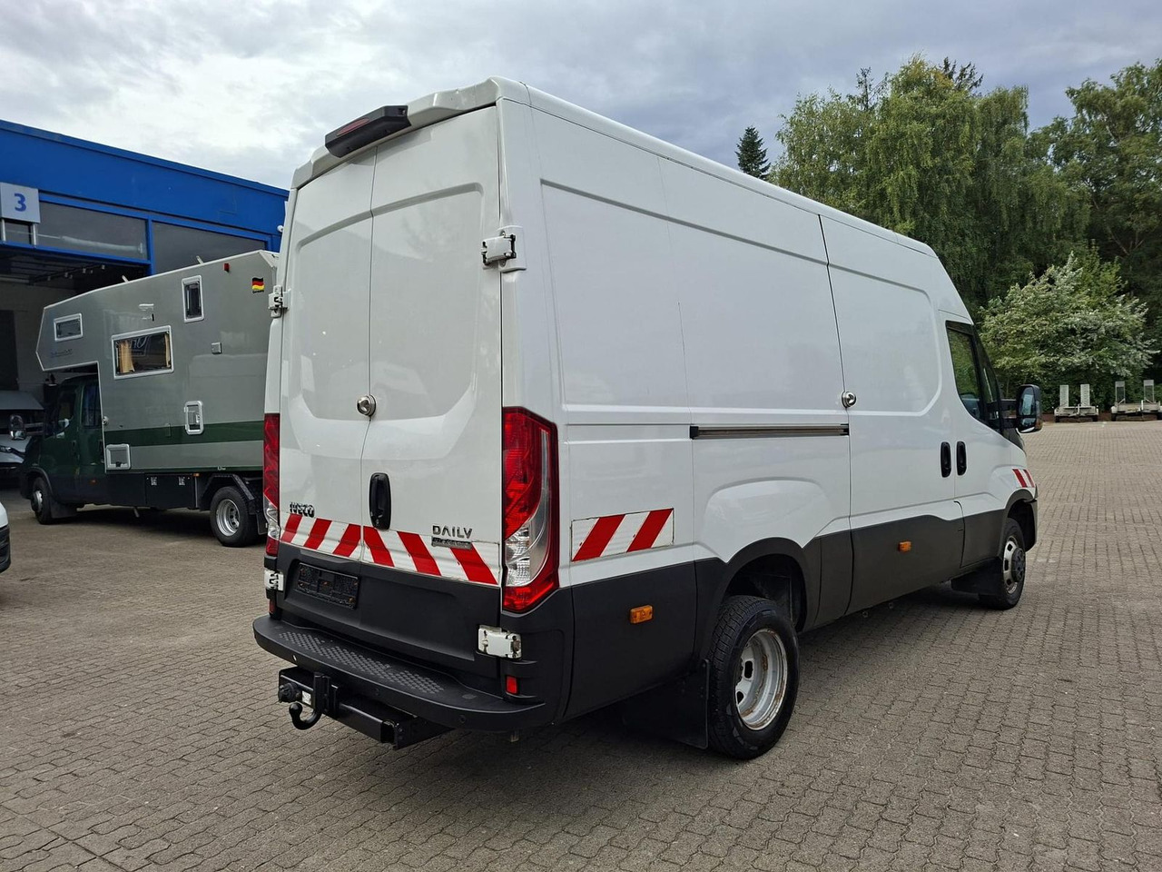 Locação de  Iveco Daily 50C18HA8 V AHK, RADIO, KLIMA, 132 kW (1... Iveco Daily 50C18HA8 V AHK, RADIO, KLIMA, 132 kW (1...: foto 7