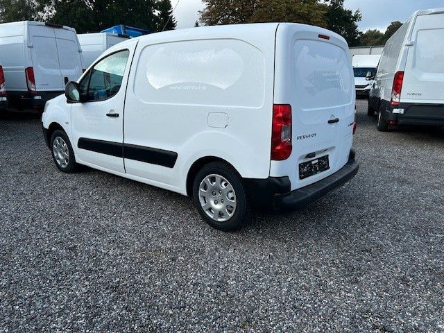 Peugeot Partner Komfort Kühlanlage 90PS Schalter - Carrinha frigorífica: foto 4 Peugeot Partner Komfort Kühlanlage 90PS Schalter - Carrinha frigorífica: foto 4