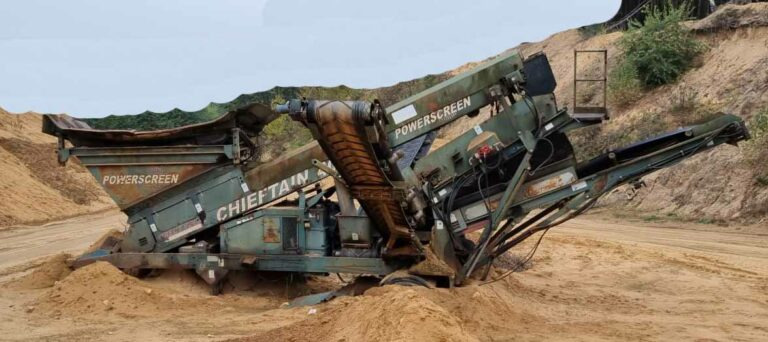Powerscreen Chieftain 400 – mobile screen / mobile Siebanlage - Peneira vibratória: foto 1 Powerscreen Chieftain 400 – mobile screen / mobile Siebanlage - Peneira vibratória: foto 1