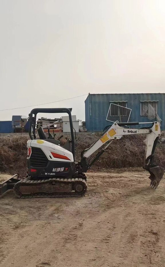 Bobcat E35 - Mini escavadeira: foto 2 Bobcat E35 - Mini escavadeira: foto 2