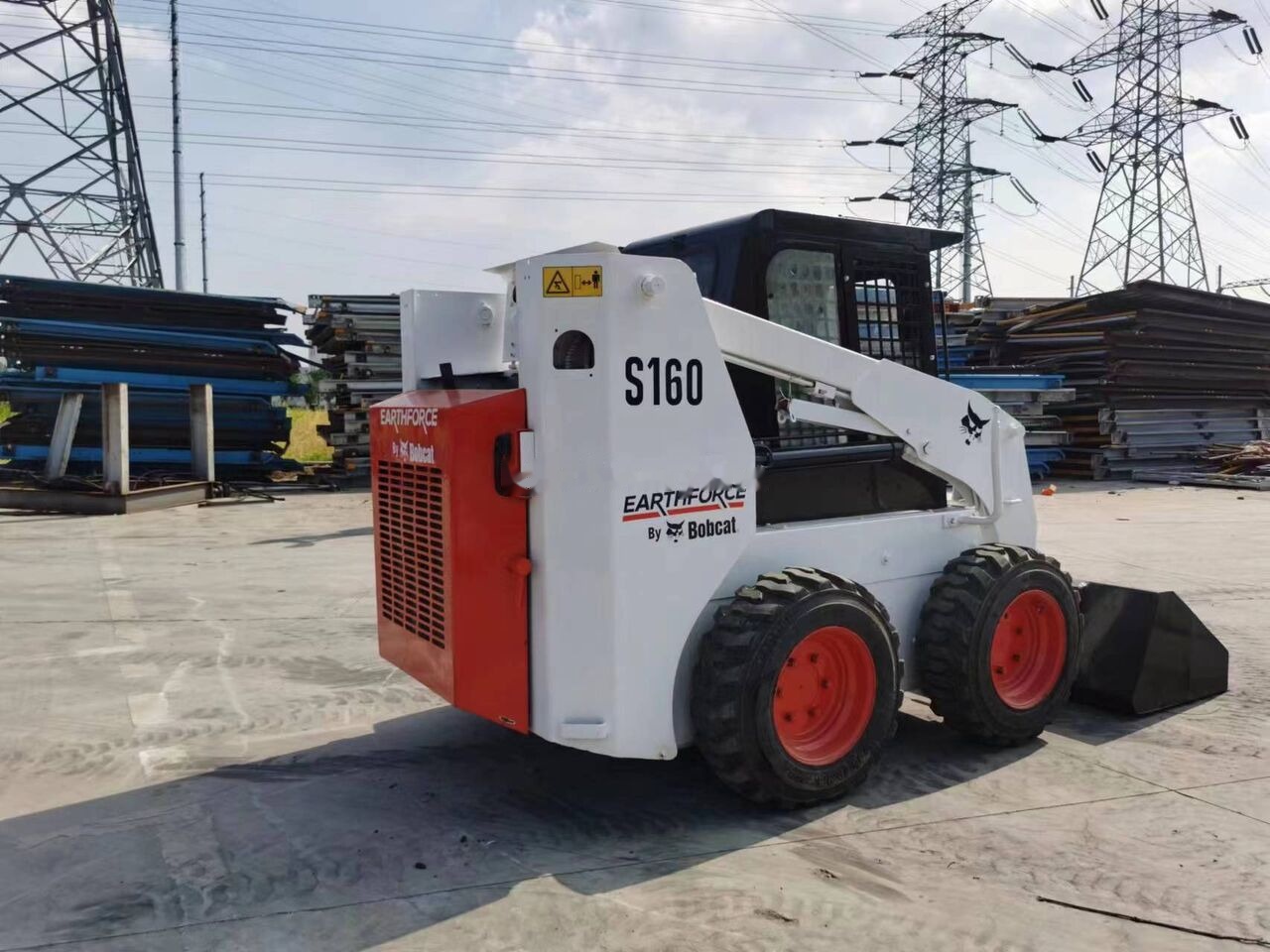 Mini carregadeira Bobcat S160: foto 6
