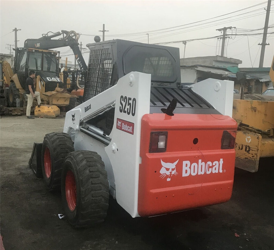Bobcat S250 - Mini carregadeira: foto 3 Bobcat S250 - Mini carregadeira: foto 3