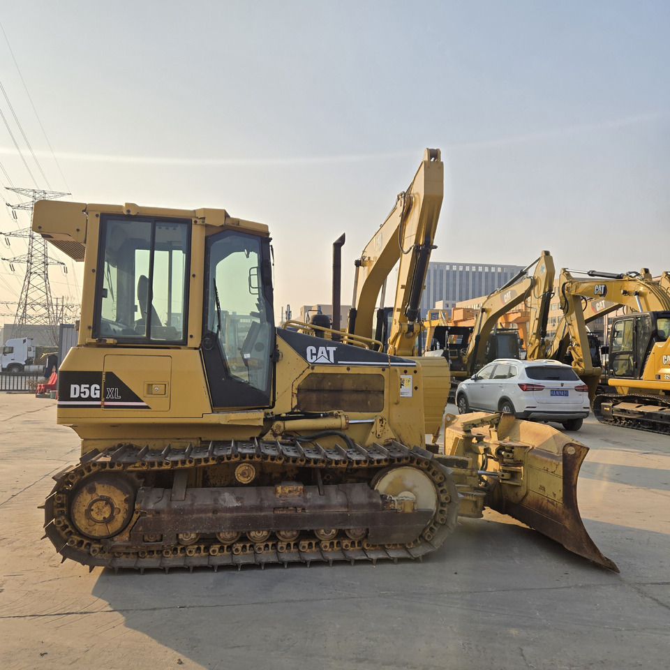 CATERPILLAR D5G - Buldôzer: foto 5 CATERPILLAR D5G - Buldôzer: foto 5