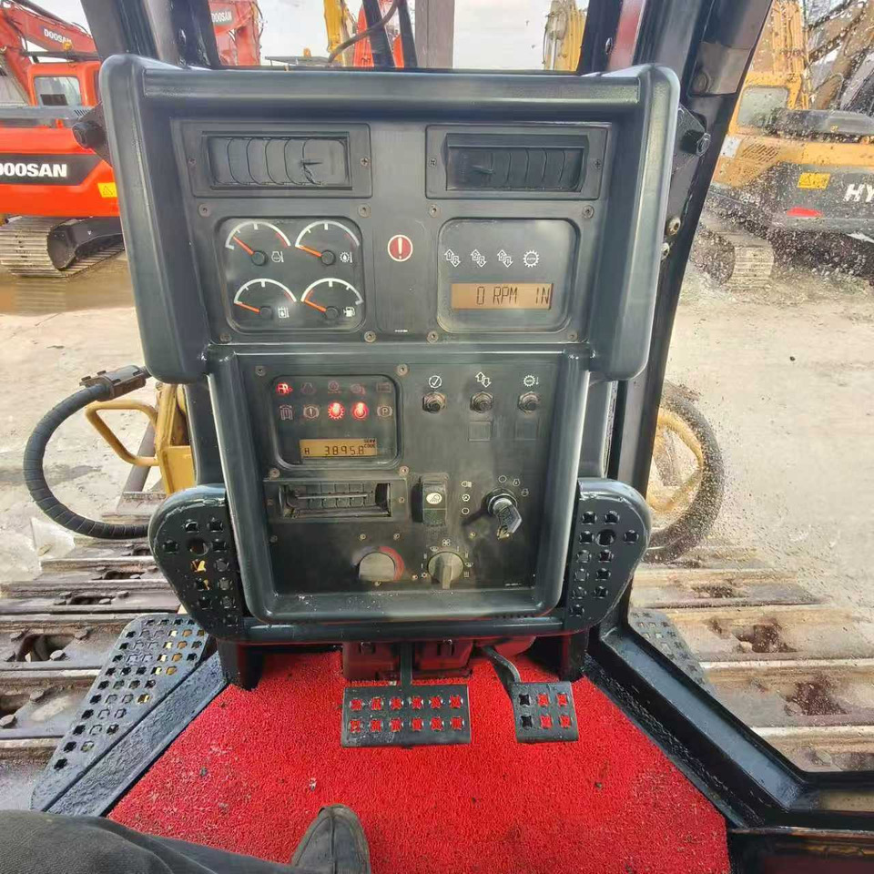 CATERPILLAR D6N - Buldôzer: foto 3 CATERPILLAR D6N - Buldôzer: foto 3