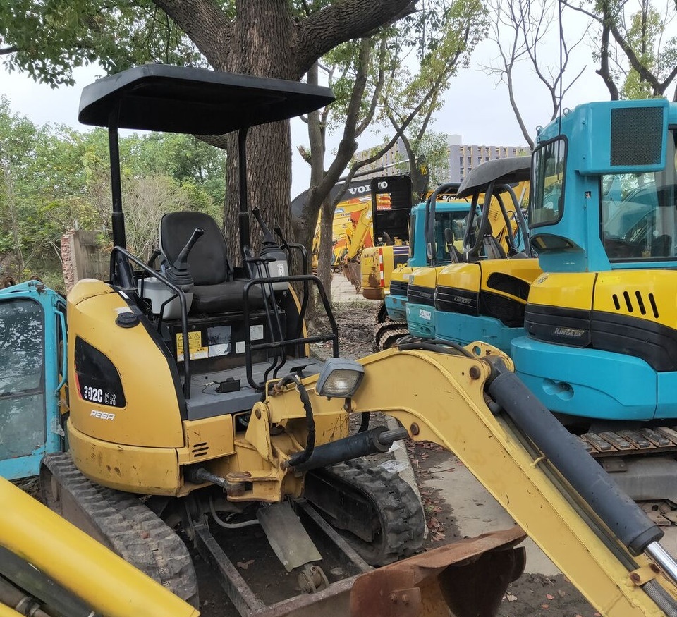 Caterpillar 302C - Mini escavadeira: foto 1 Caterpillar 302C - Mini escavadeira: foto 1
