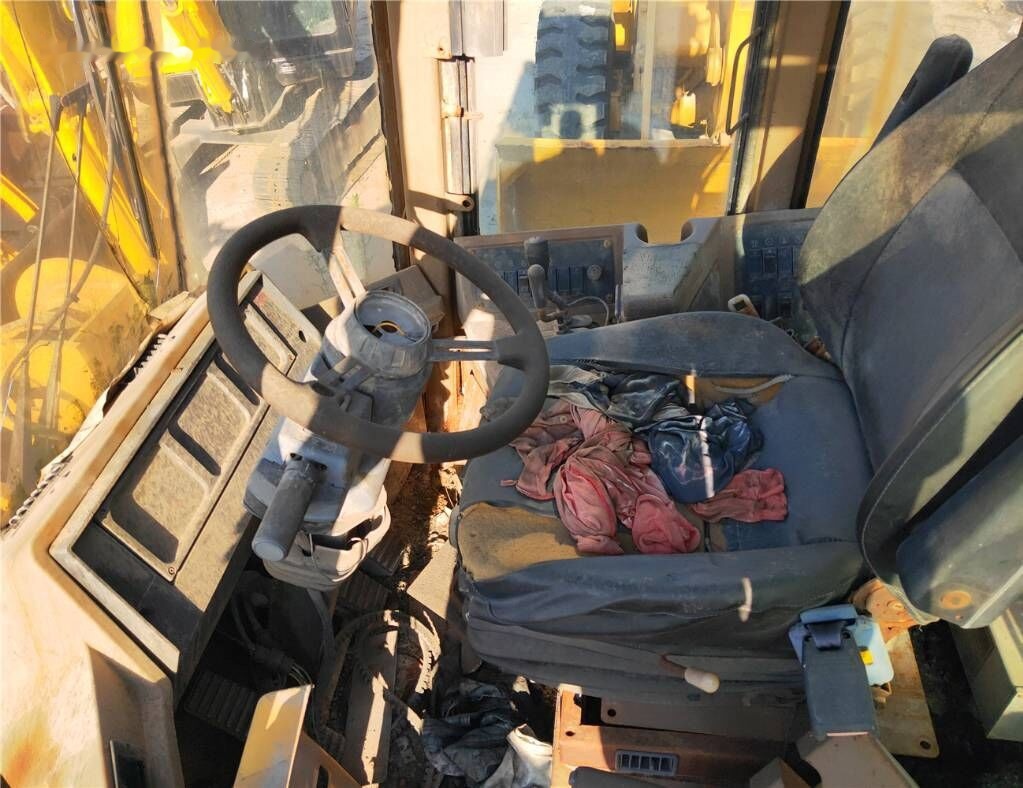 Carregadeira de rodas Caterpillar 938 F: foto 6