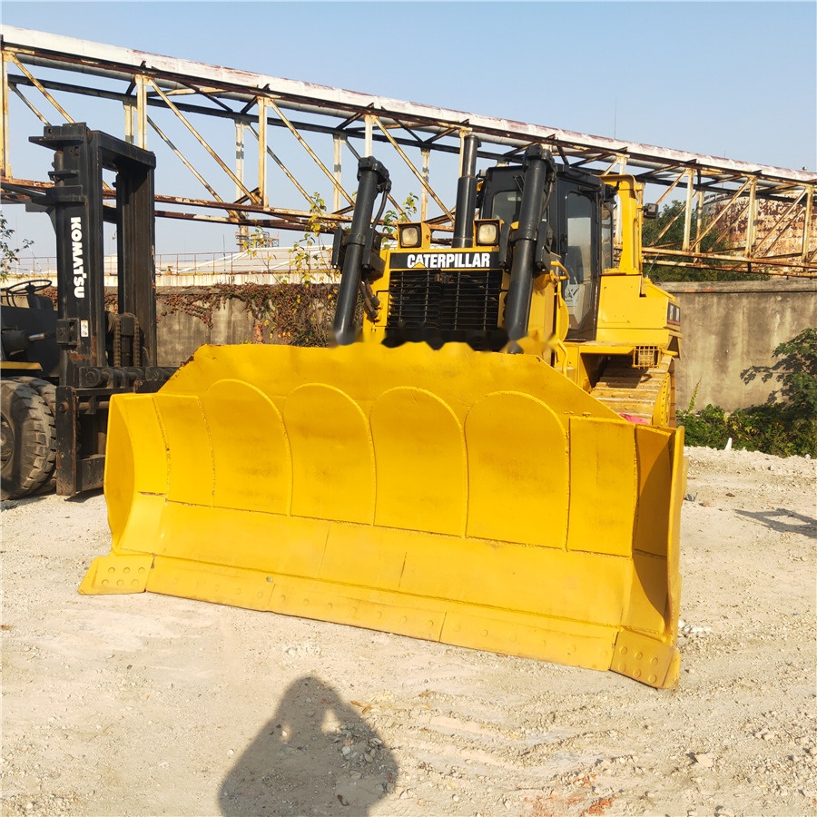 Caterpillar D7H - Buldôzer: foto 1 Caterpillar D7H - Buldôzer: foto 1
