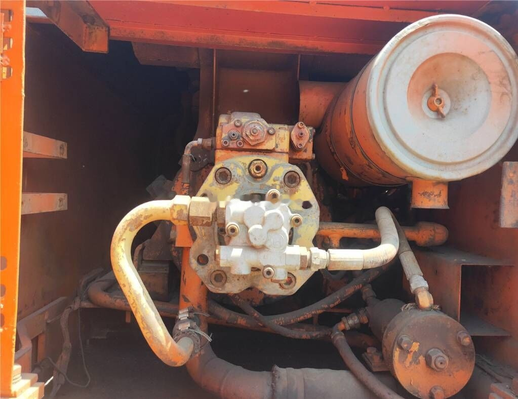 Doosan DH 140W-7 - Escavadeira de rodas: foto 5 Doosan DH 140W-7 - Escavadeira de rodas: foto 5