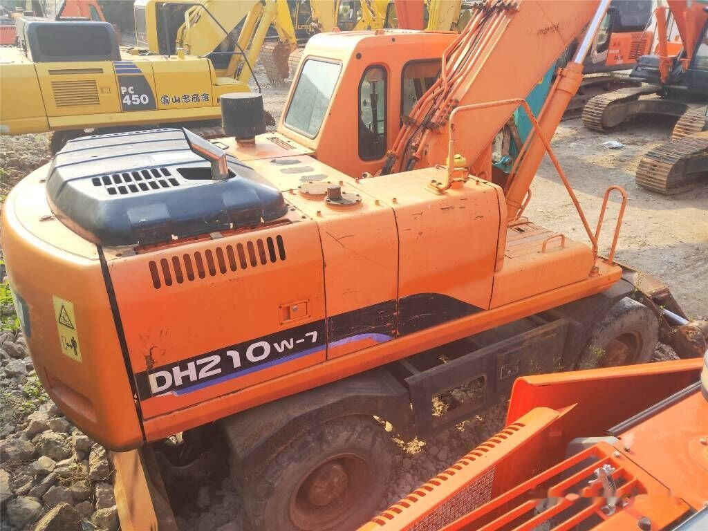 Doosan DH 210 W-7 - Escavadeira de rodas: foto 3 Doosan DH 210 W-7 - Escavadeira de rodas: foto 3