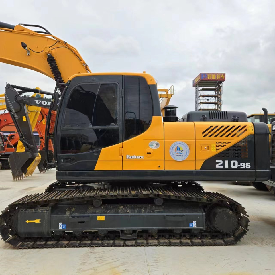 HYUNDAI R210-9S - Escavadeira: foto 1 HYUNDAI R210-9S - Escavadeira: foto 1