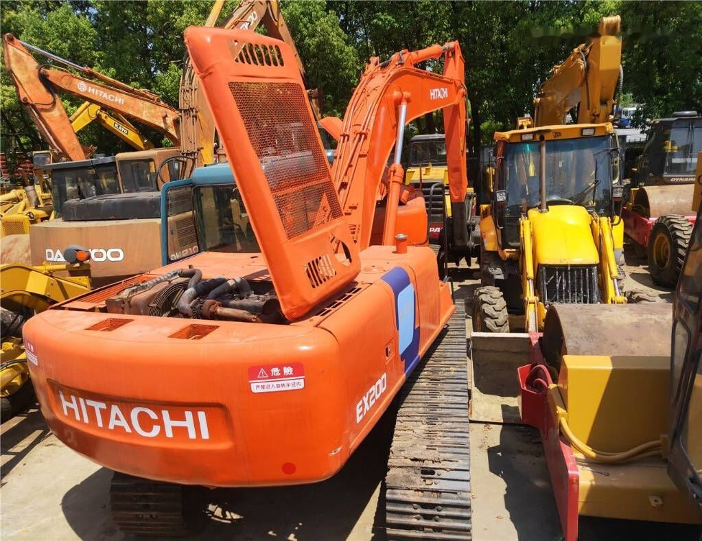 Hitachi EX 200 - Escavadora de rastos: foto 2 Hitachi EX 200 - Escavadora de rastos: foto 2
