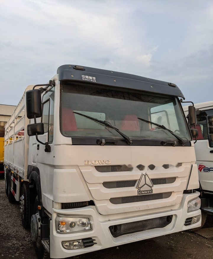 Howo 375 8x4 - Camião de caixa aberta/ Plataforma: foto 3 Howo 375 8x4 - Camião de caixa aberta/ Plataforma: foto 3