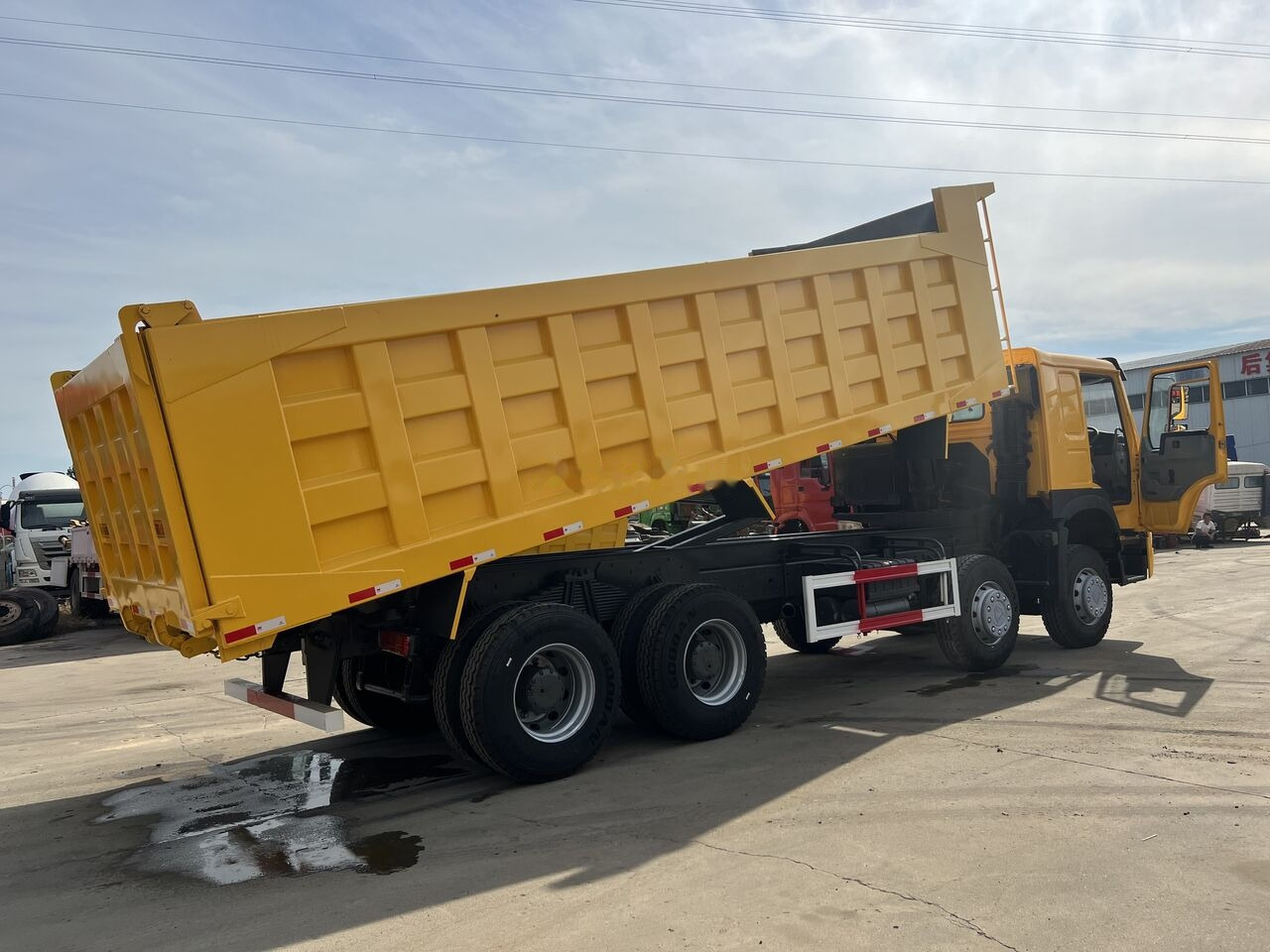 Howo - Caminhão basculante: foto 3 Howo - Caminhão basculante: foto 3