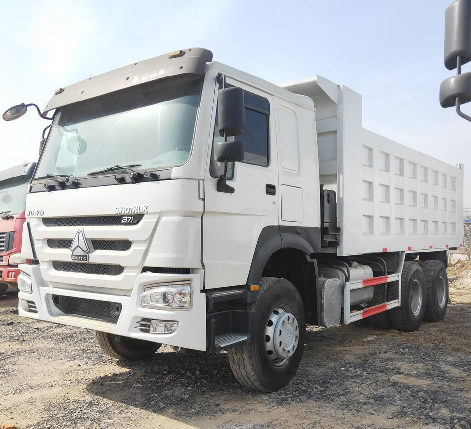 Howo - Caminhão basculante: foto 1 Howo - Caminhão basculante: foto 1