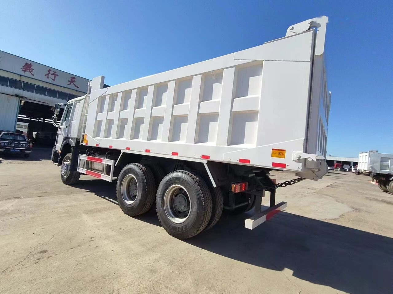 Howo - Caminhão basculante: foto 5 Howo - Caminhão basculante: foto 5