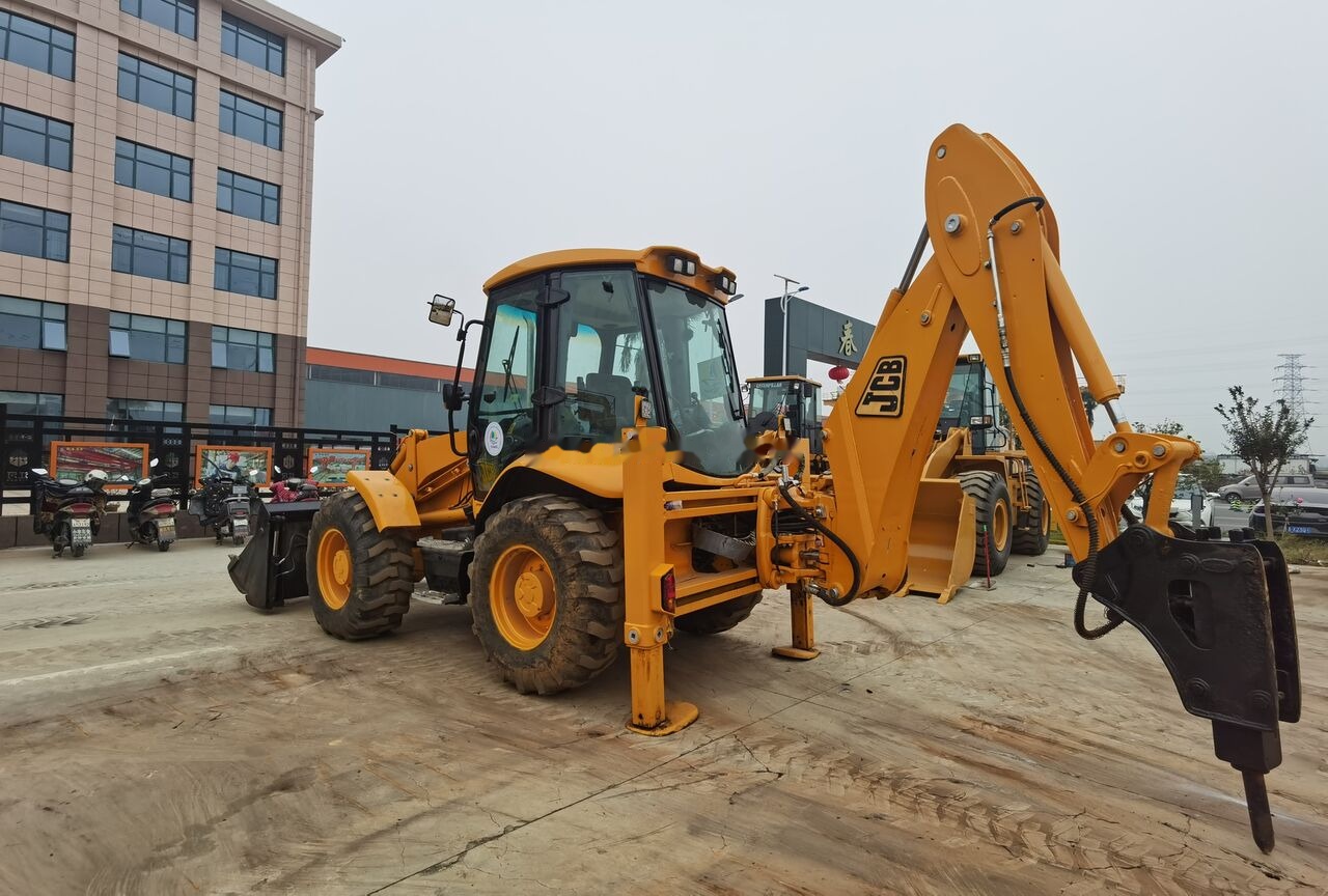 JCB 4CX - Retroescavadeira: foto 1 JCB 4CX - Retroescavadeira: foto 1