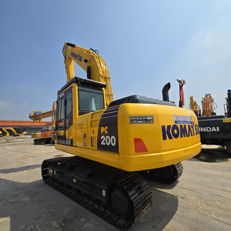 KOMATSU PC200-8 - Escavadeira: foto 4 KOMATSU PC200-8 - Escavadeira: foto 4