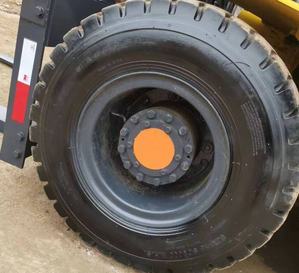 Komatsu FD70-7 - Empilhadeira a diesel: foto 2 Komatsu FD70-7 - Empilhadeira a diesel: foto 2