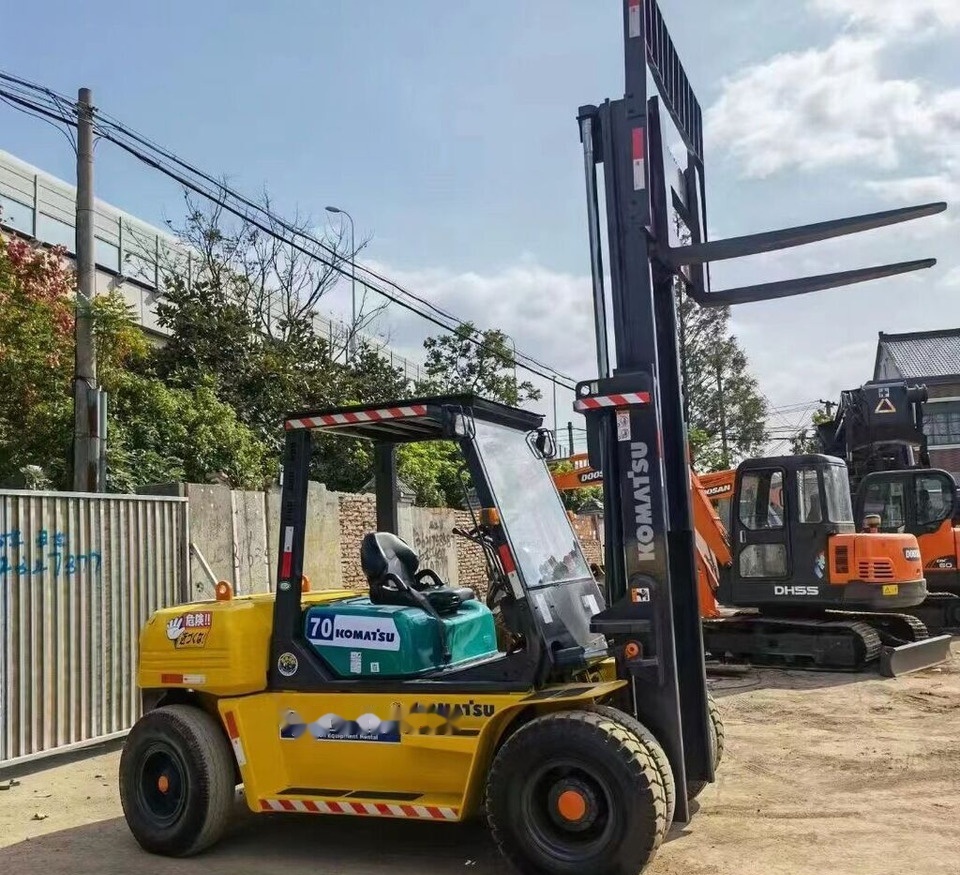 Komatsu FD70 - Empilhadeira a diesel: foto 3 Komatsu FD70 - Empilhadeira a diesel: foto 3