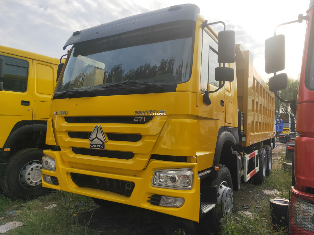Sinotruk HOWO 371 6*4 Dump truck - Caminhão basculante: foto 1 Sinotruk HOWO 371 6*4 Dump truck - Caminhão basculante: foto 1