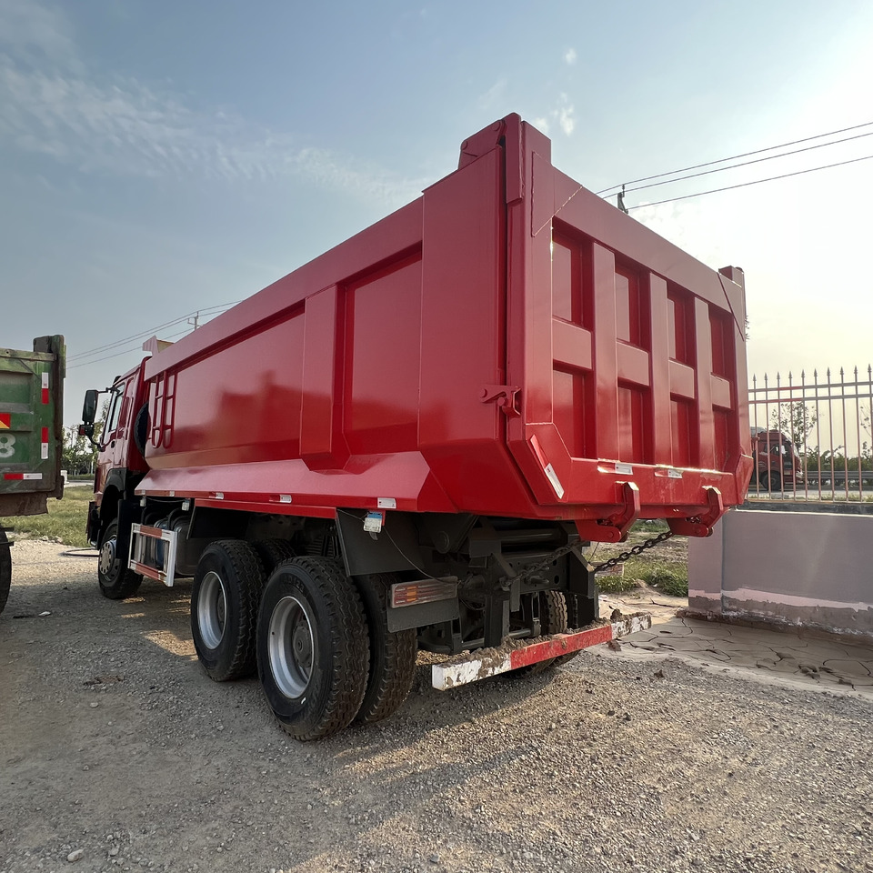 Sinotruk HOWO 371 6*4 Dump truck - Caminhão basculante: foto 4 Sinotruk HOWO 371 6*4 Dump truck - Caminhão basculante: foto 4