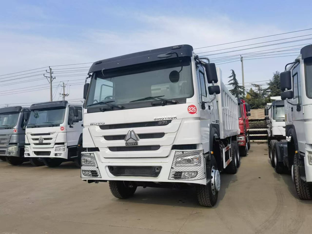 Sinotruk HOWO 371 6*4 Dump truck(Right rudder) - Caminhão basculante: foto 3 Sinotruk HOWO 371 6*4 Dump truck(Right rudder) - Caminhão basculante: foto 3