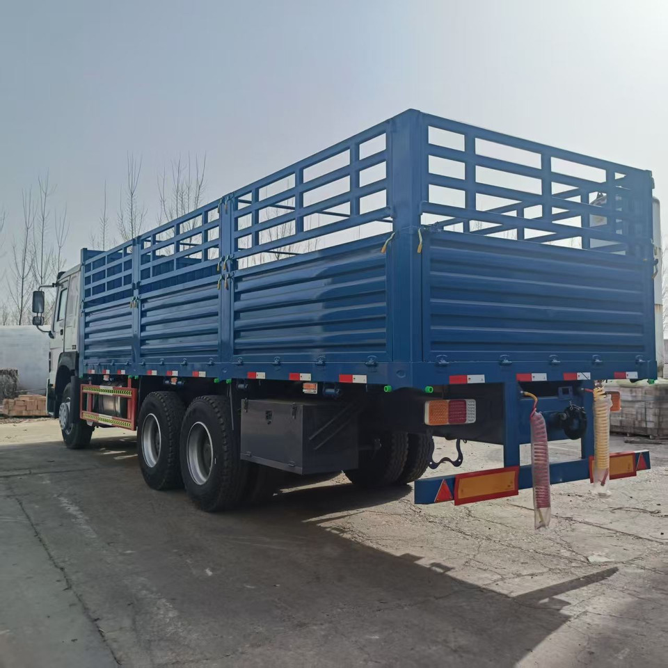 Sinotruk HOWO 371 6*4 Fence truck - Camião de caixa aberta/ Plataforma: foto 4 Sinotruk HOWO 371 6*4 Fence truck - Camião de caixa aberta/ Plataforma: foto 4
