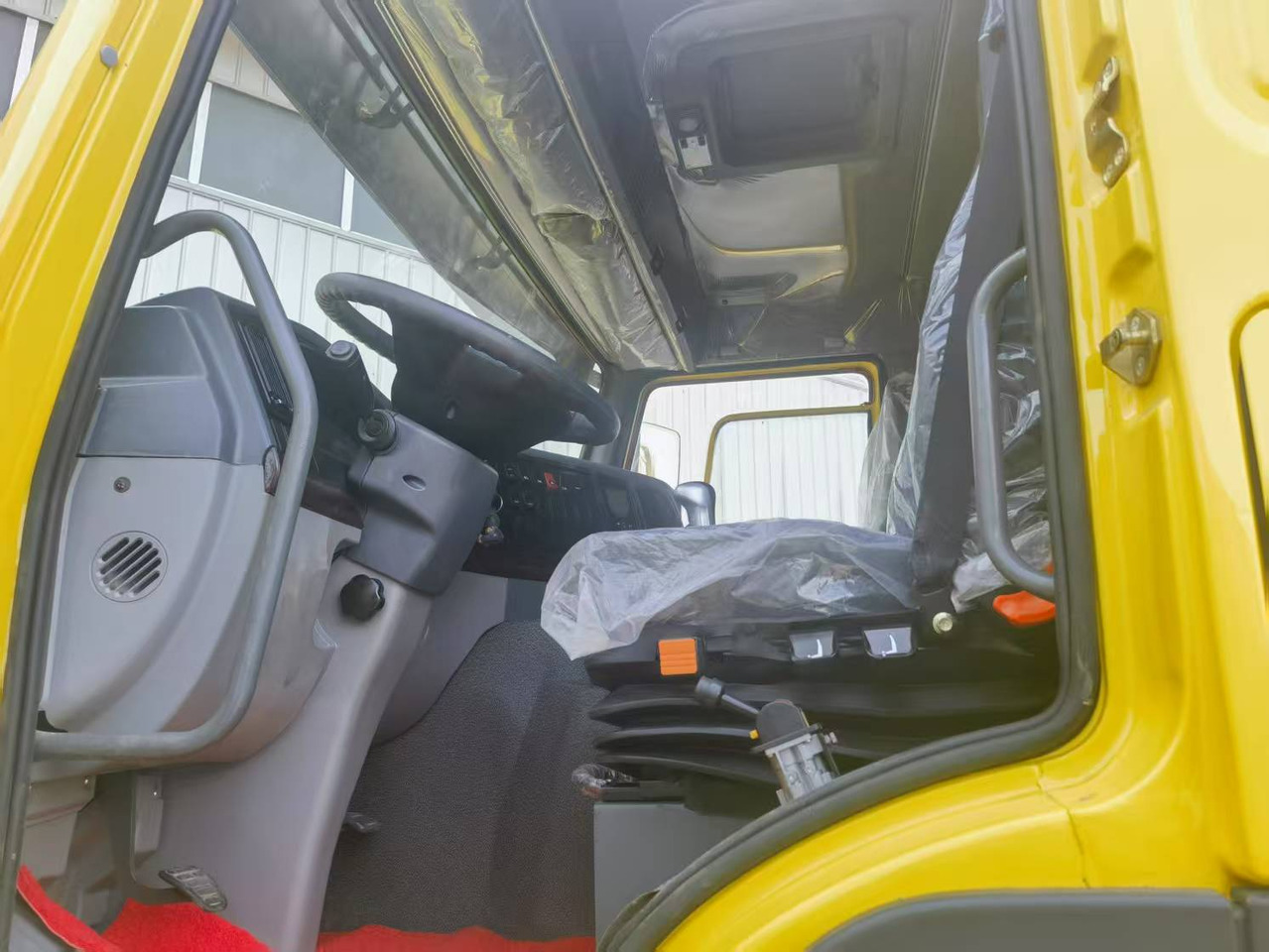 Sinotruk HOWO 371 Dump truck - Caminhão basculante: foto 5 Sinotruk HOWO 371 Dump truck - Caminhão basculante: foto 5