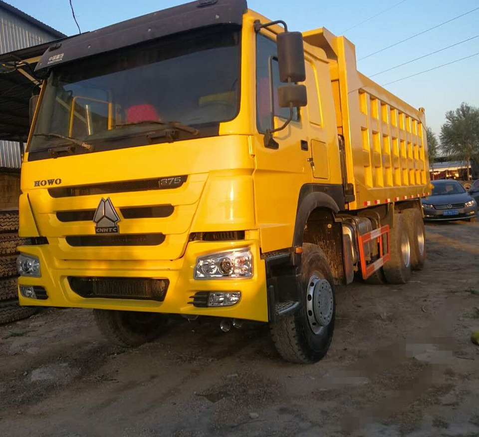 Sinotruk HOWO 6*4 Dump turck - Caminhão basculante: foto 4 Sinotruk HOWO 6*4 Dump turck - Caminhão basculante: foto 4
