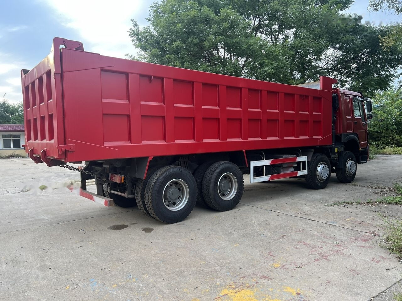 Sinotruk HOWO 8*4 Dump truck - Caminhão basculante: foto 2 Sinotruk HOWO 8*4 Dump truck - Caminhão basculante: foto 2