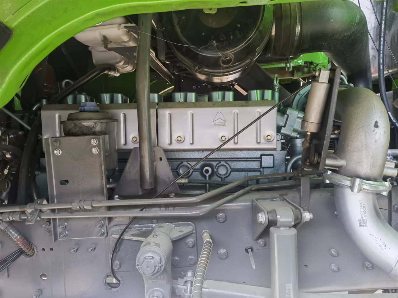 Sinotruk HOWO 8*4 Dump truck - Caminhão basculante: foto 5 Sinotruk HOWO 8*4 Dump truck - Caminhão basculante: foto 5