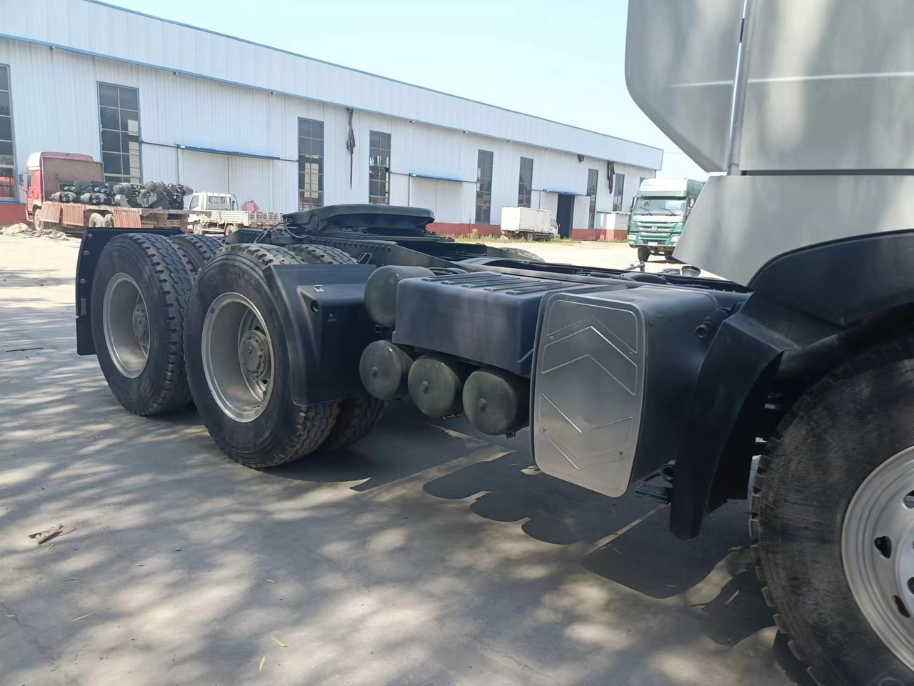 Sinotruk HOWO A7 tractor - Tombador: foto 5 Sinotruk HOWO A7 tractor - Tombador: foto 5