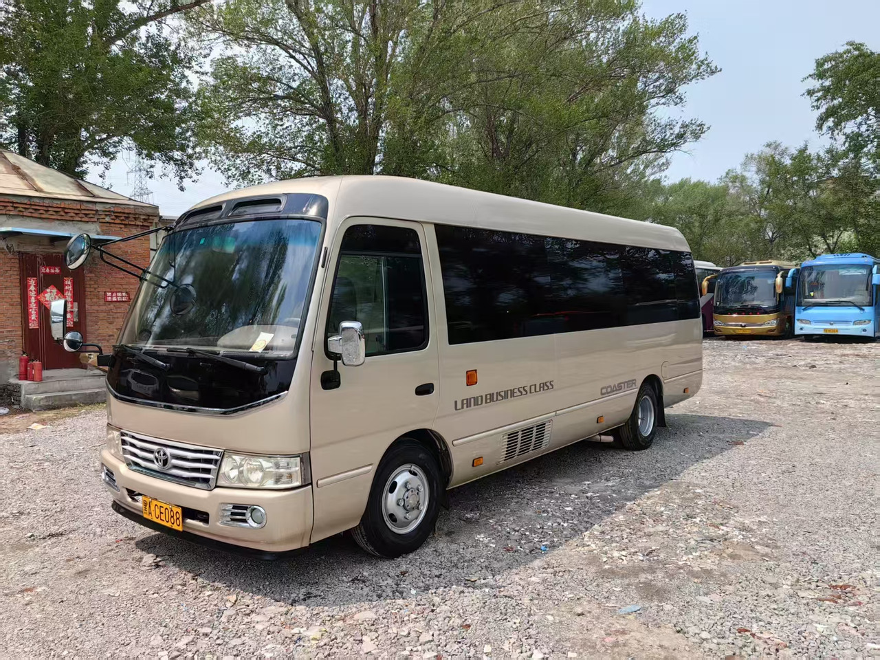 Toyota Coaster - Micro-ônibus, Furgão de passageiros: foto 1 Toyota Coaster - Micro-ônibus, Furgão de passageiros: foto 1