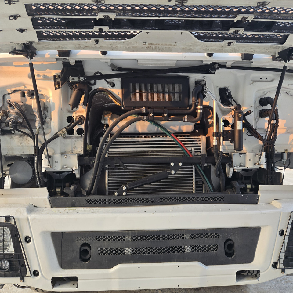 Tractor SHACMAN F3000: foto 11