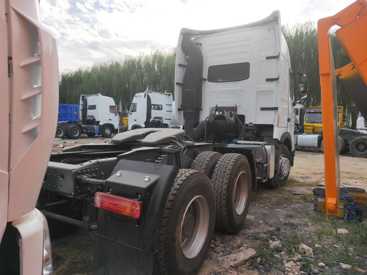 Tractor Sinotruk HOWO A7 6*4 Tractor: foto 11