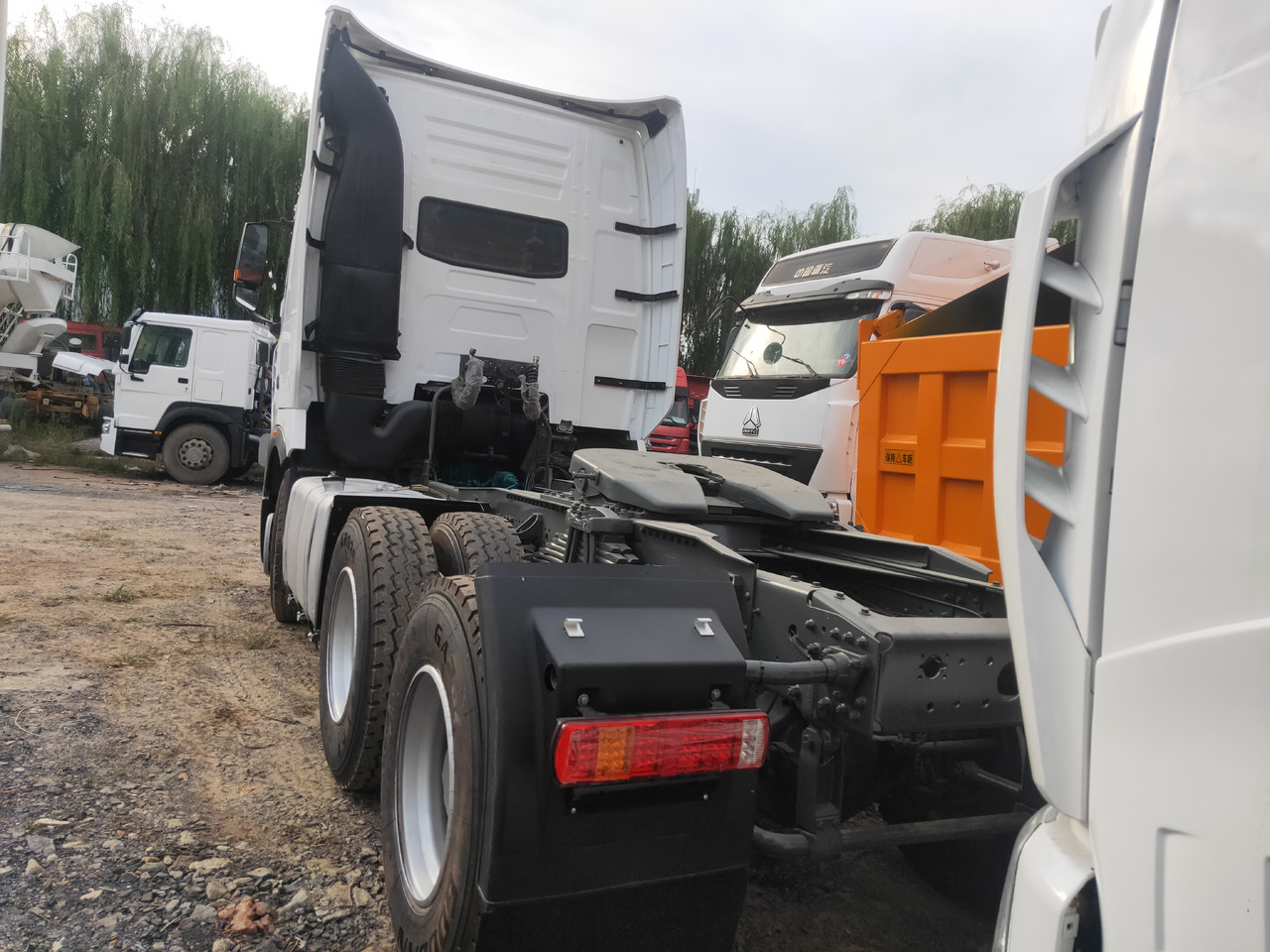 Tractor Sinotruk HOWO A7 6*4 Tractor: foto 7
