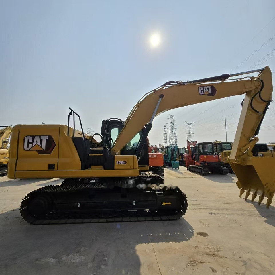 Caterpillar 320GC - Escavadora de rastos: foto 1 Caterpillar 320GC - Escavadora de rastos: foto 1