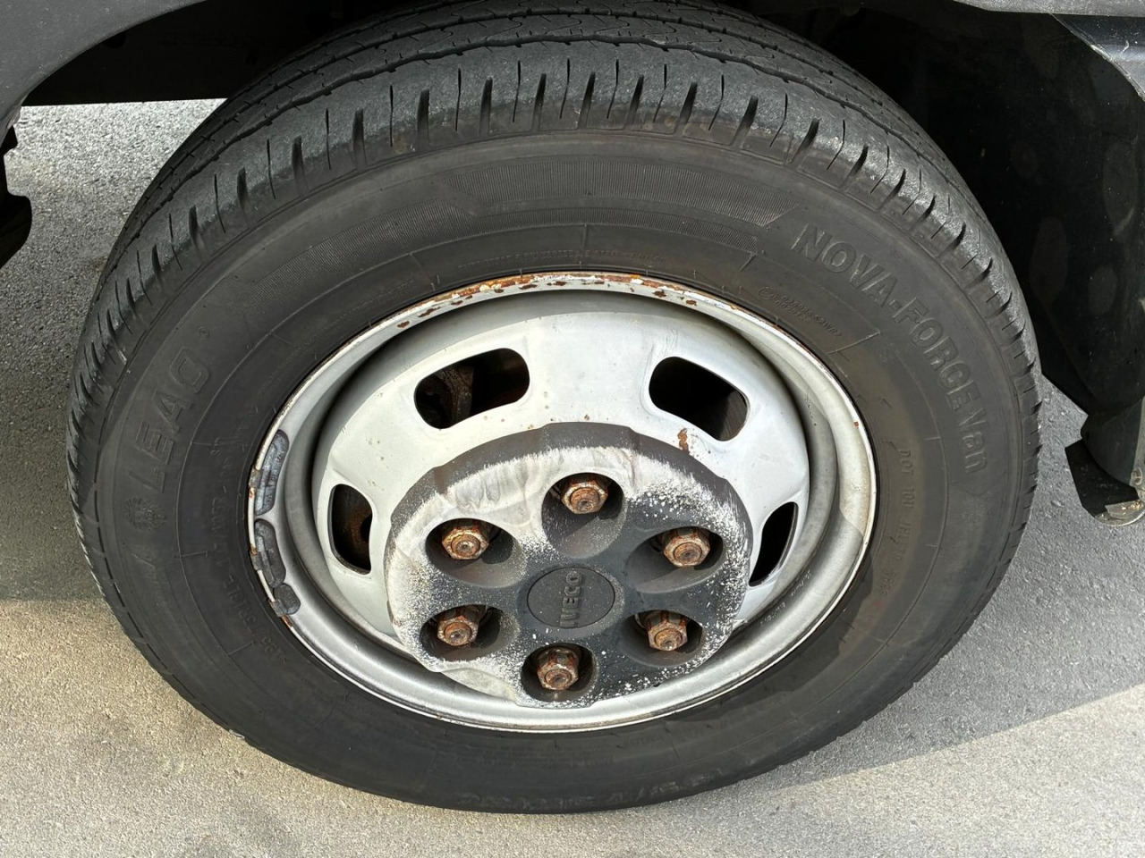 Carrinha de contentor Caja cerrada IVECO 35C16 20m3: foto 15