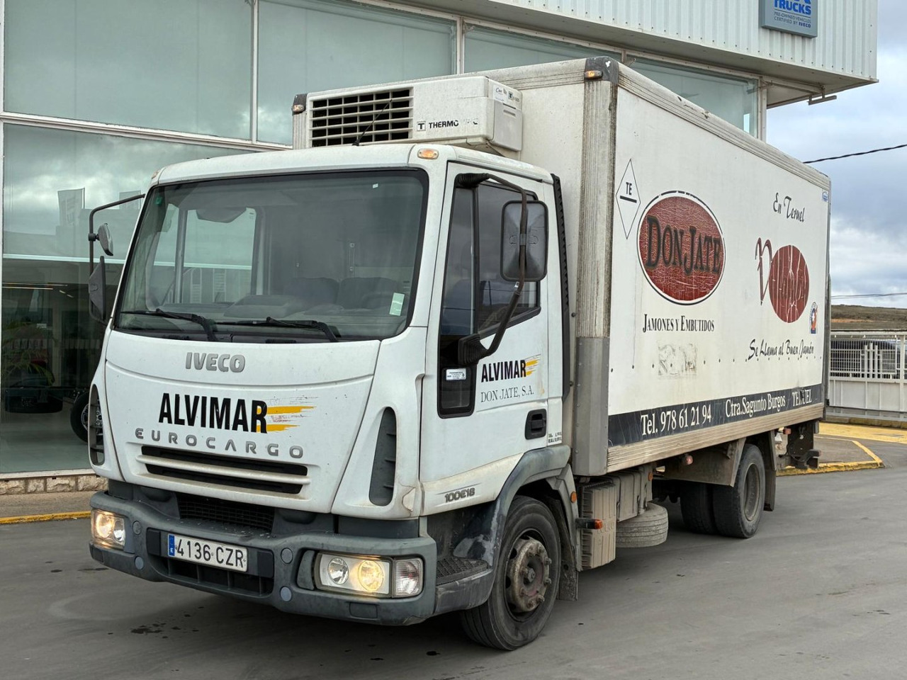 Caja cerrada IVECO Eurocargo ML 100 E18 P - Caminhão frigorífico: foto 1 Caja cerrada IVECO Eurocargo ML 100 E18 P - Caminhão frigorífico: foto 1
