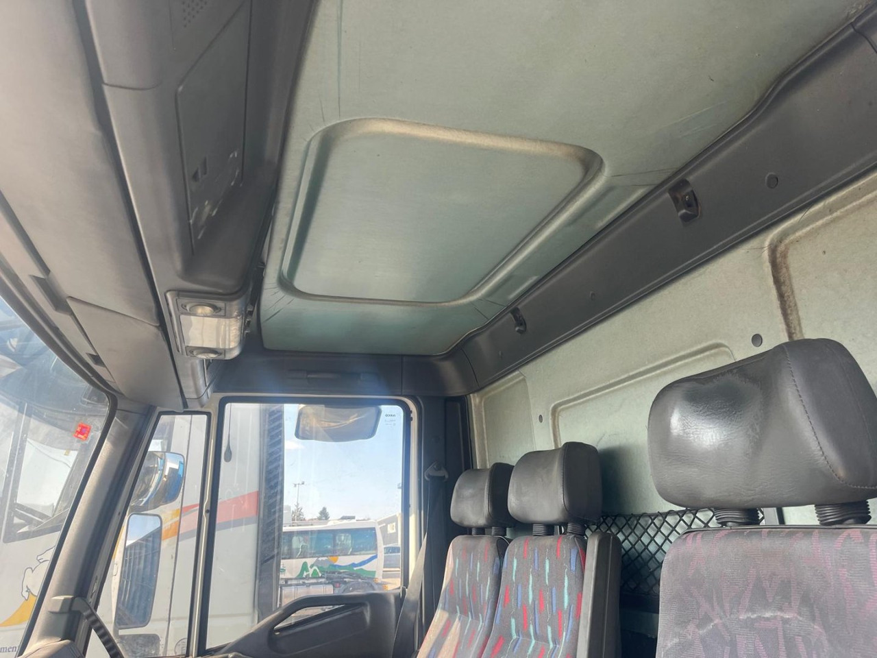 Caminhão com lona Caja cerrada IVECO Eurocargo ML80E17: foto 6