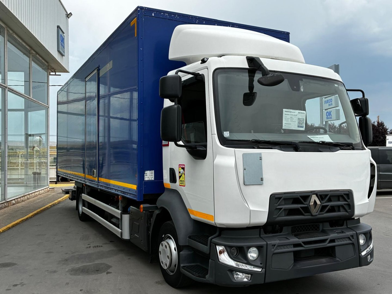 Caja cerrada Renault D120-210 - Caminhão furgão: foto 3 Caja cerrada Renault D120-210 - Caminhão furgão: foto 3