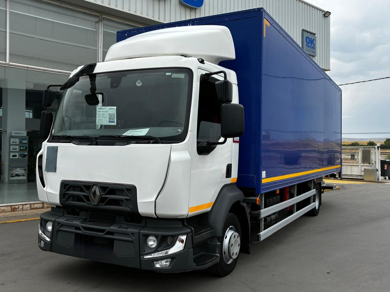 Caja cerrada Renault D120-210 - Caminhão furgão: foto 1 Caja cerrada Renault D120-210 - Caminhão furgão: foto 1