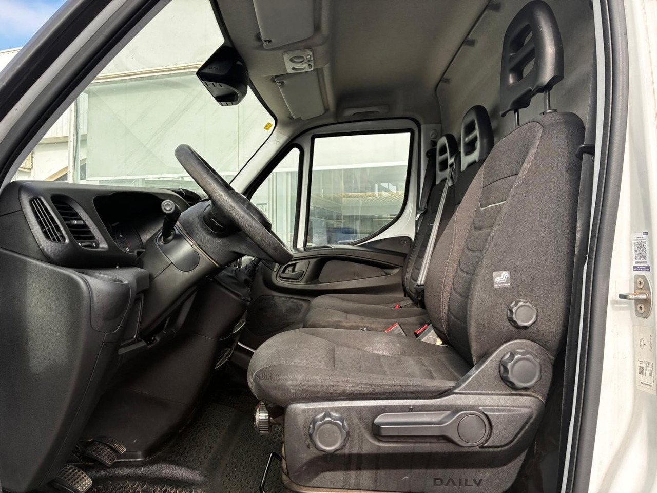 Carrinha frigorífica Frigorífico IVECO 35S16 V FRIGORÍFICA 12m3: foto 11