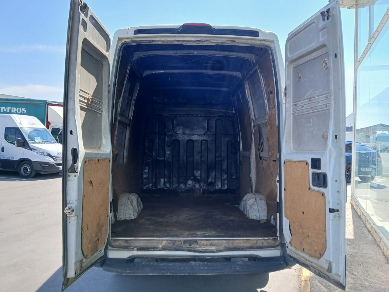 Furgón IVECO 35S13 V 10m3 - Furgão: foto 5 Furgón IVECO 35S13 V 10m3 - Furgão: foto 5