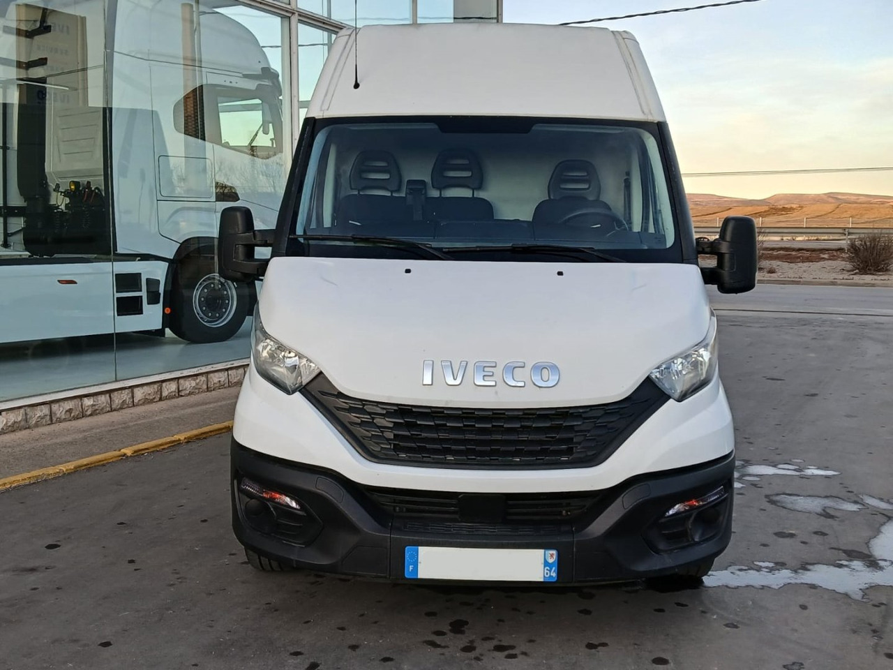 Furgón IVECO 35S14 12m3 - Furgão: foto 2 Furgón IVECO 35S14 12m3 - Furgão: foto 2
