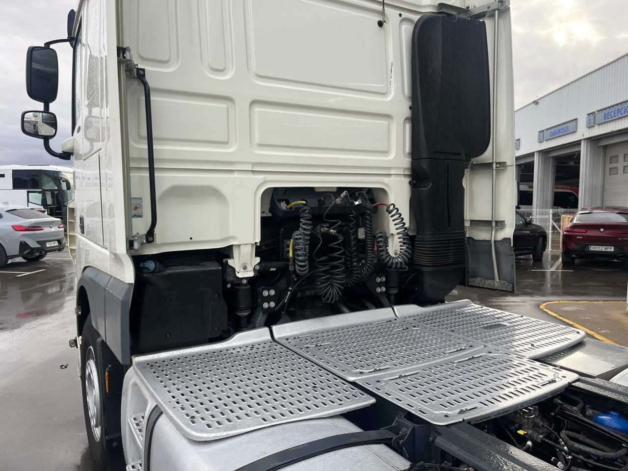 Fotografia de interior 1: Tractor Cabeza Tractora DAF 480 AUTOMATICA CON INTARDER