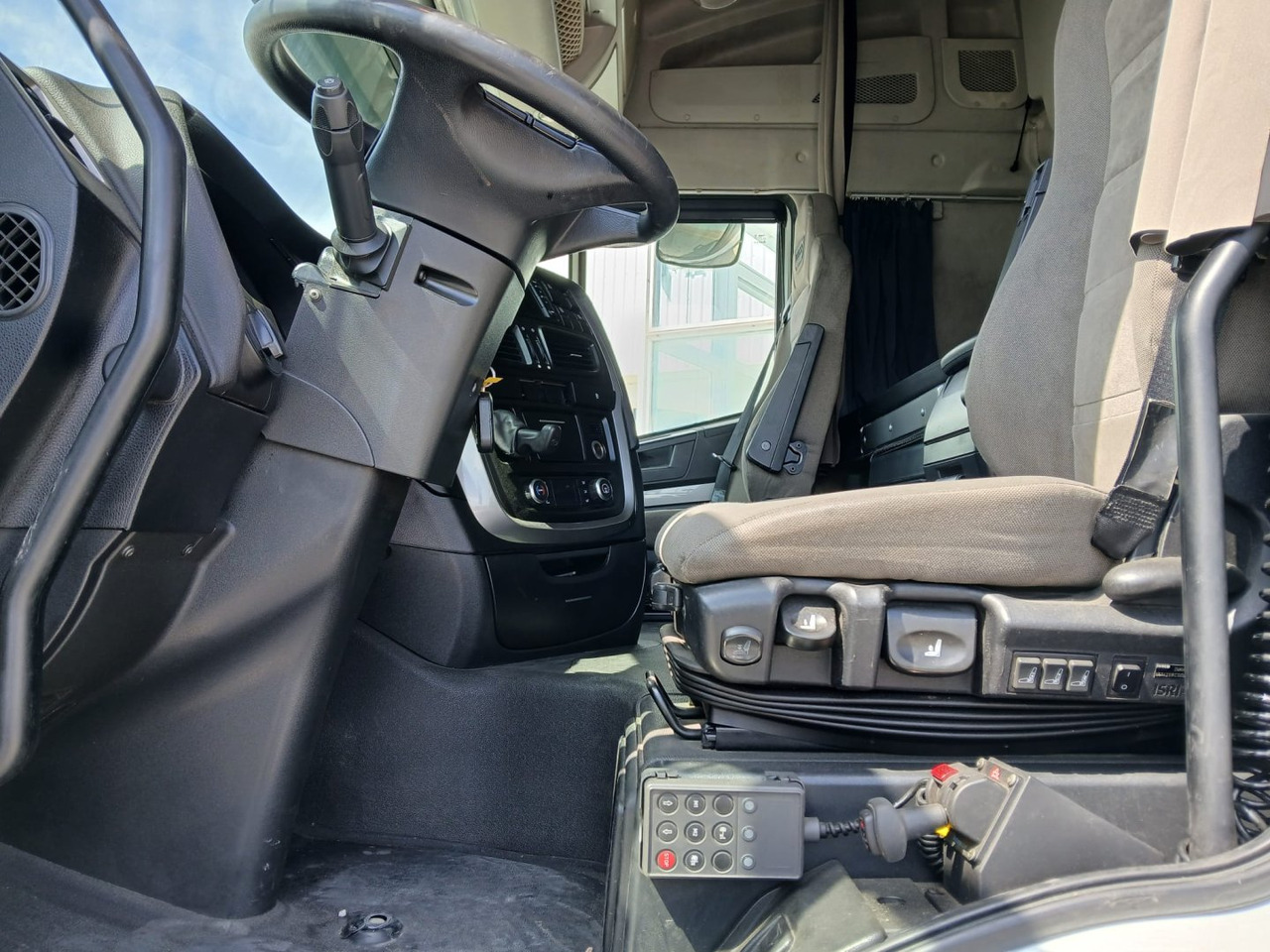 Tractor Cabeza Tractora IVECO 510 AUTOMATICO CON INTARDER: foto 7