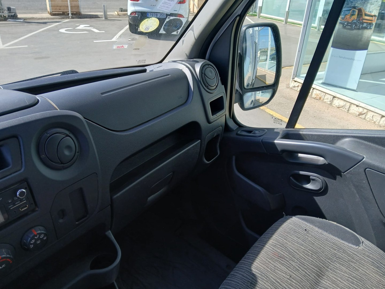 Volquete/Dumper Renault MASTER R3500 L3 2.3 - Furgão basculante: foto 5 Volquete/Dumper Renault MASTER R3500 L3 2.3 - Furgão basculante: foto 5